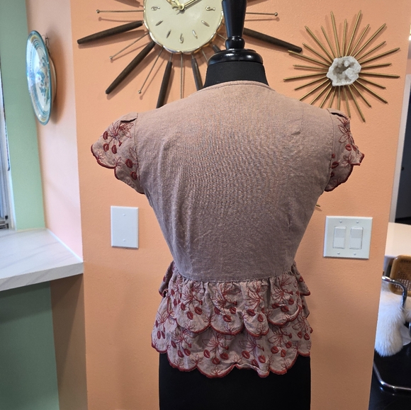 Vintage Y2K Nanette Lepore 10 Girlie  Embroidered Floral Ruffle Top Babydoll - Picture 2 of 14